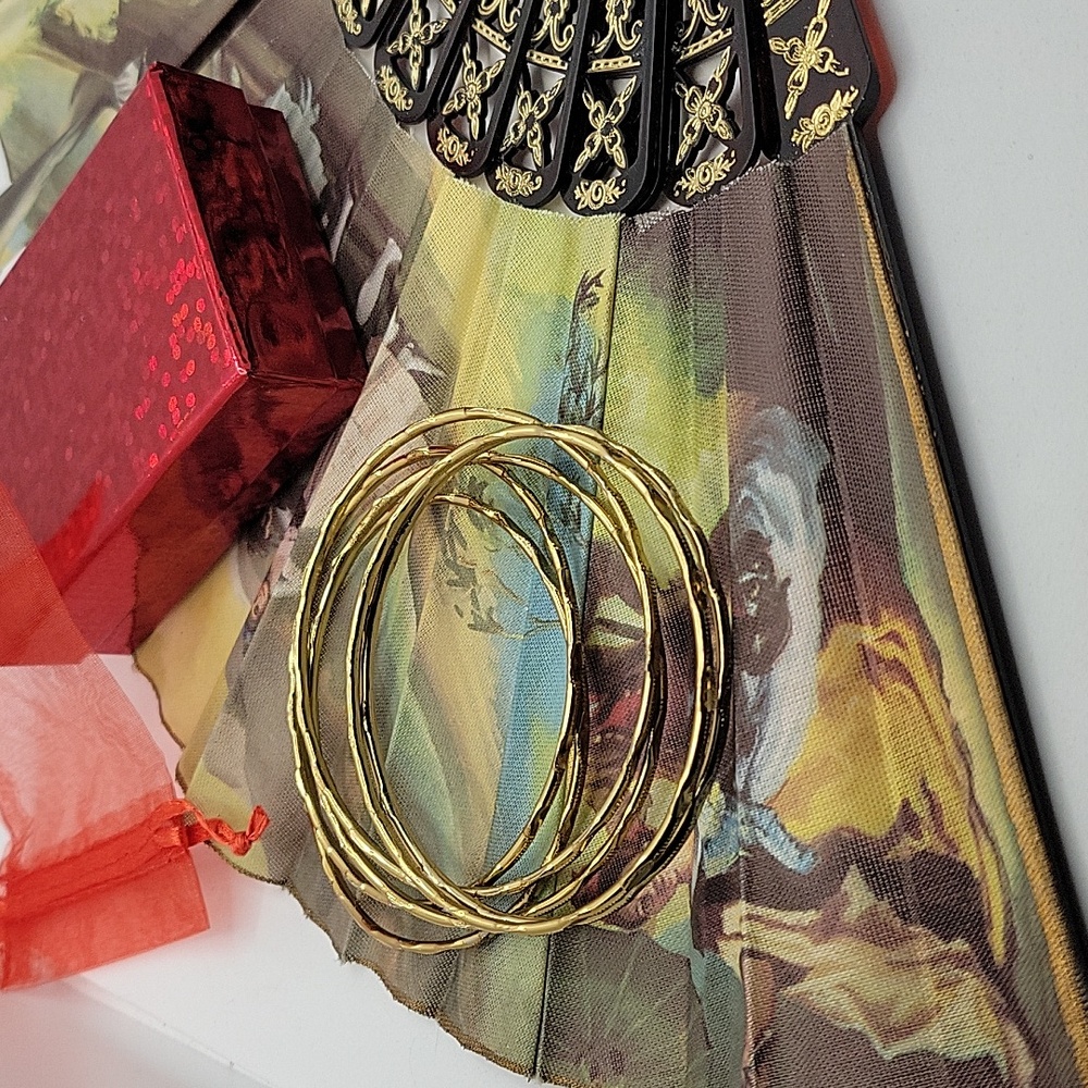 6 Bracelets - image 3